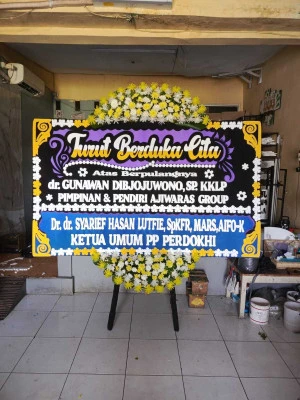 Papan Bunga di Megamendung